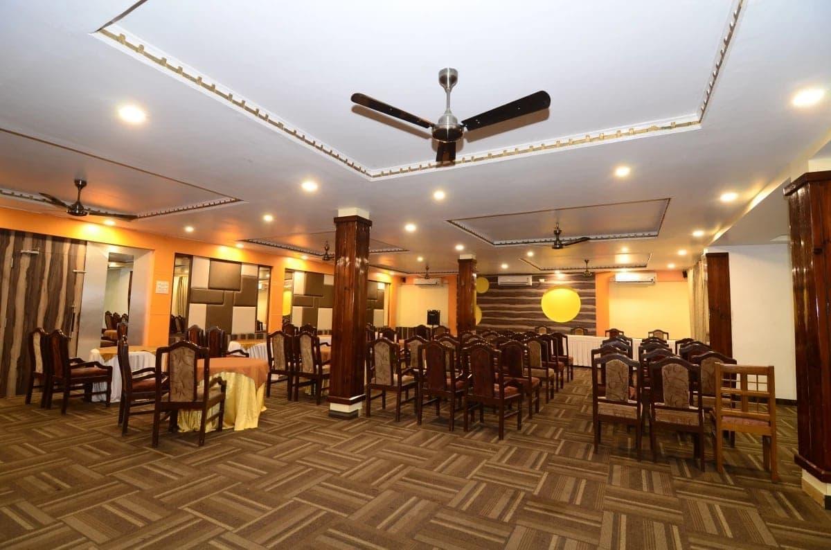 Hotel Little Palace Dibrugarh 외부 사진