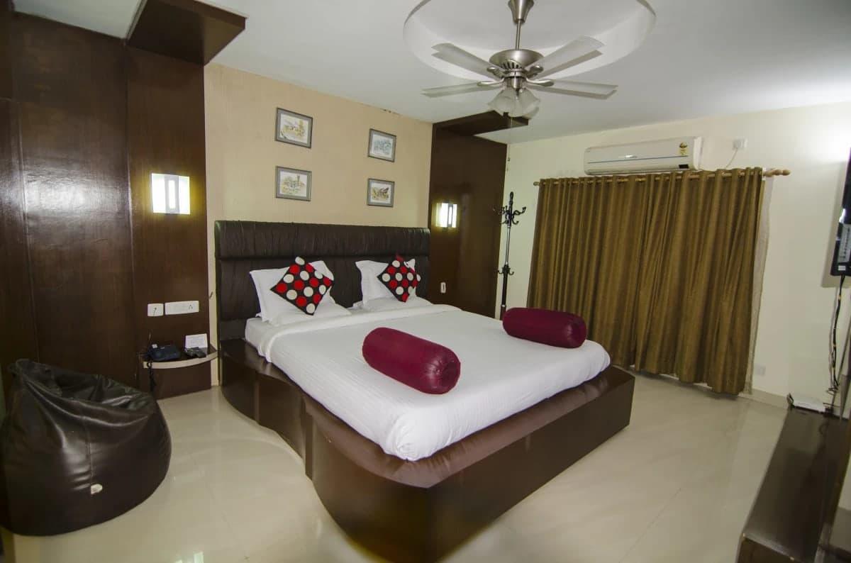 Hotel Little Palace Dibrugarh 외부 사진